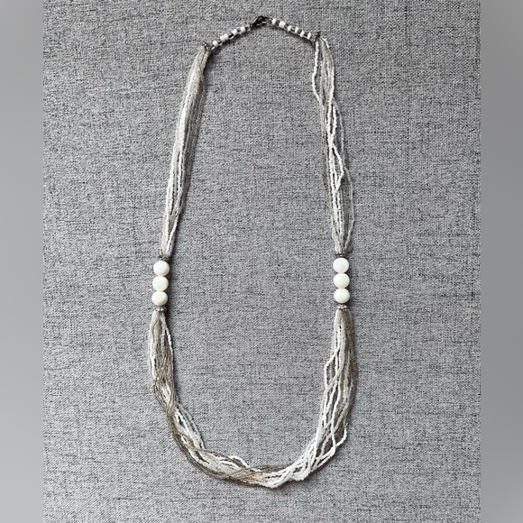 VINTAGE Flapper long Glass beaded necklace or choker White glass silver Glamour - Picture 4 of 11